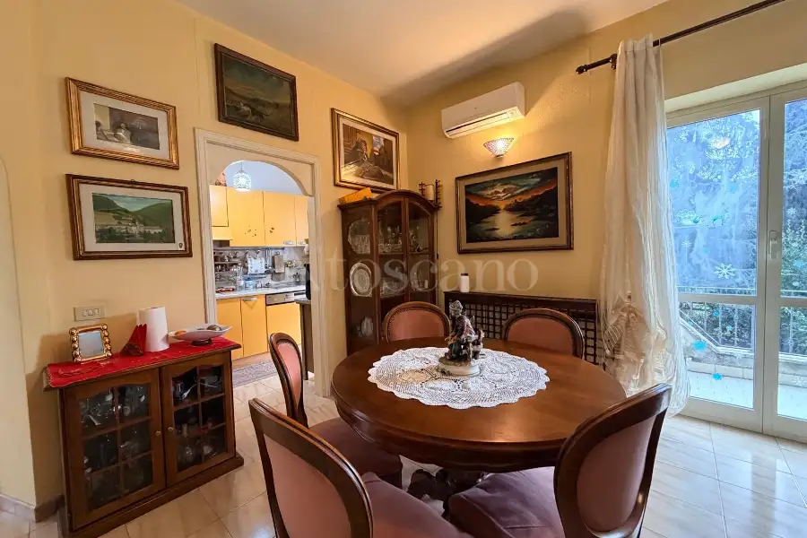 Palazzo in vendita di 300 mq a €375.000 (rif. 3/2026)