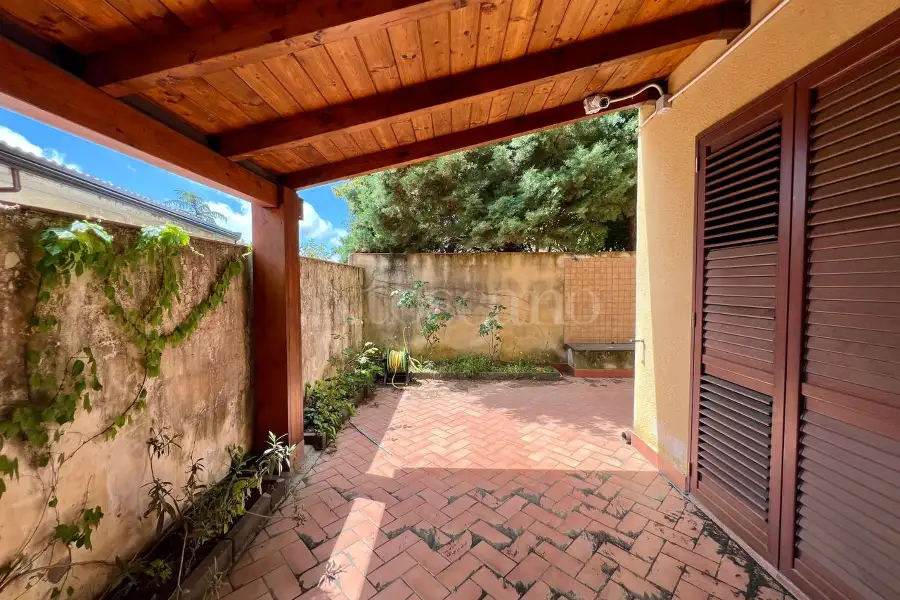 Villa Bifamiliare in vendita di 287 mq a €415.000 (rif. 87/2025)