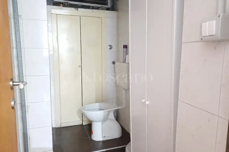 Negozio in affitto di 52 mq a €750 (rif. 16/2025)
