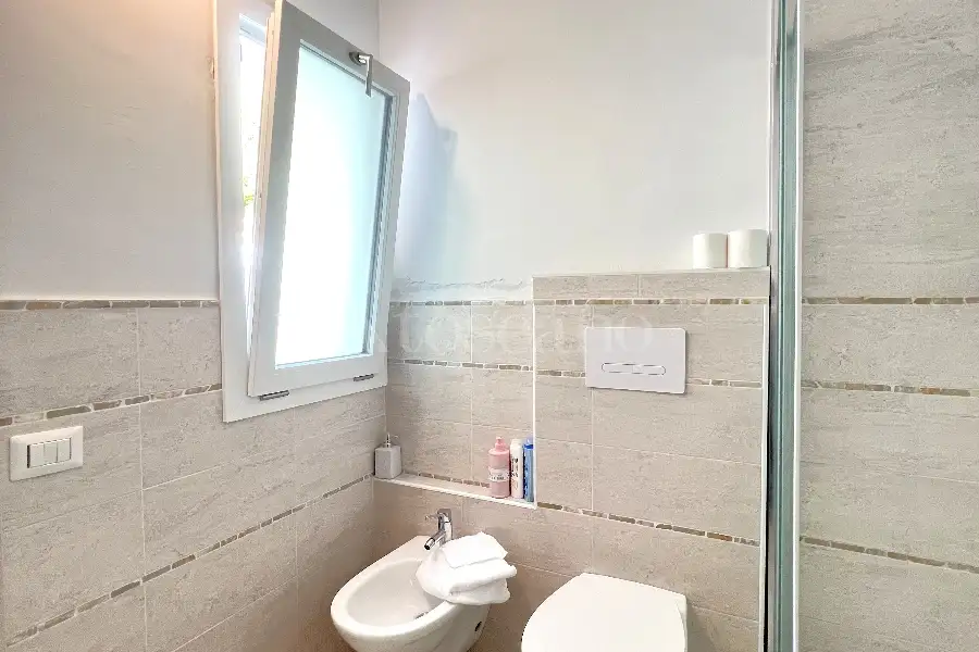 Casa Indipendente in vendita di 200 mq a €770.000 (rif. 37/2026)