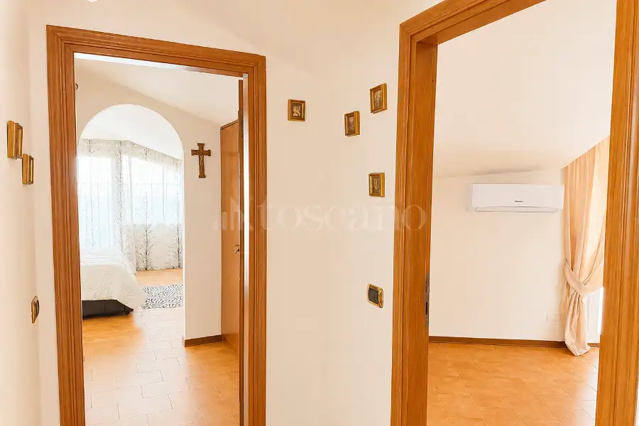 Casa in vendita di 240 mq a €440.000 (rif. 21/2026)