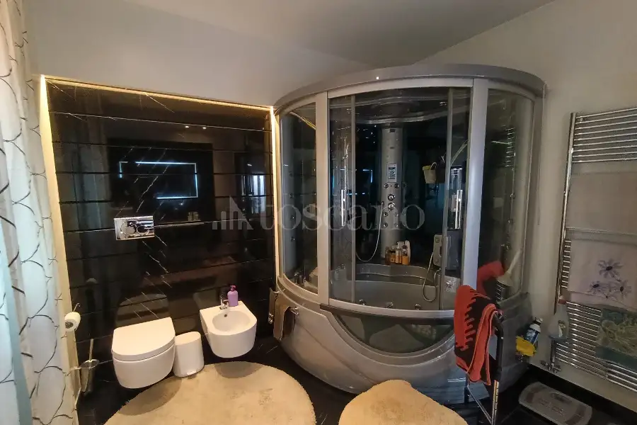 Villa Bifamiliare in vendita di 165 mq a €830.000 (rif. 32/2026)