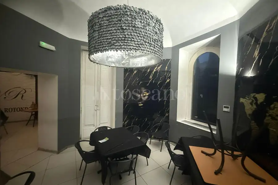 Attività Commerciale in vendita di 4.800 mq a €280.000 (rif. 10/2026)