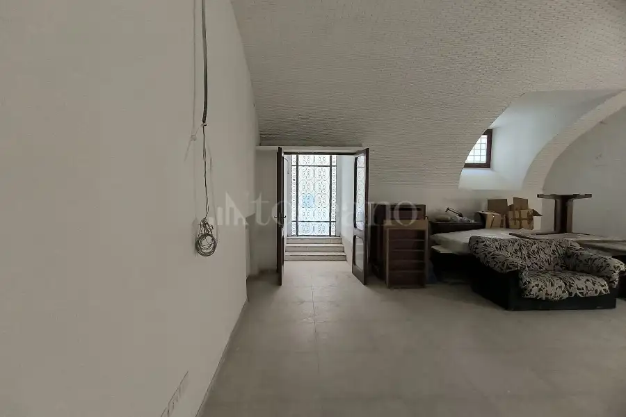 Negozio in vendita di 180 mq a €240.000 (rif. 49/2025)