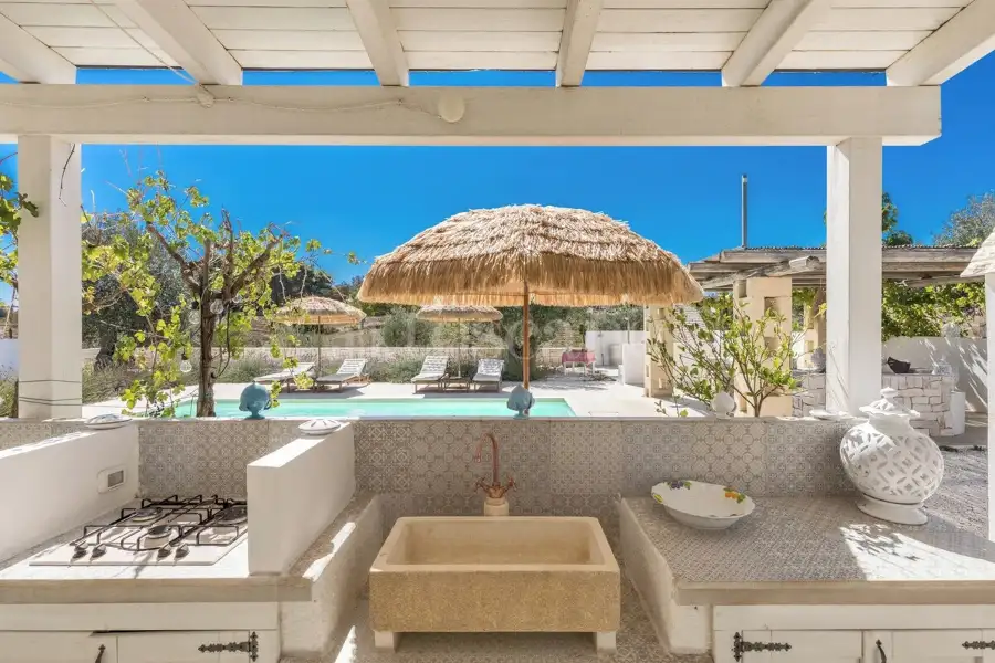 Villa in vendita di 220 mq a €849.000 (rif. 7/2026)