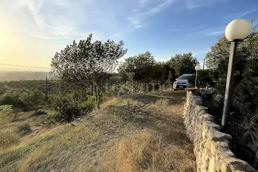 Agricolo in vendita di 2.046 mq a €25.000 (rif. 165/2026)