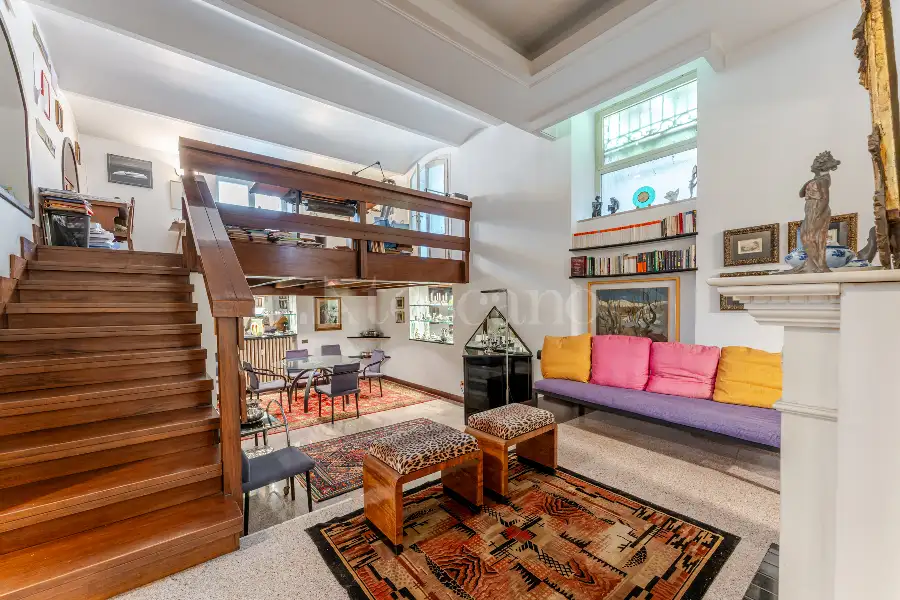 Casa in vendita di 360 mq trattativa riservata (rif. 44/2026)