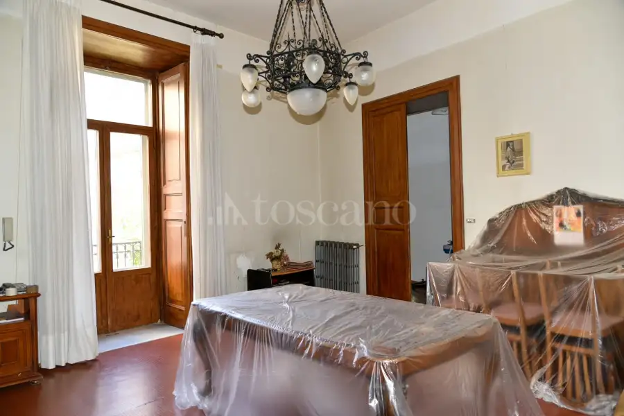 Casa in vendita di 410 mq a €420.000 (rif. 25/2026)