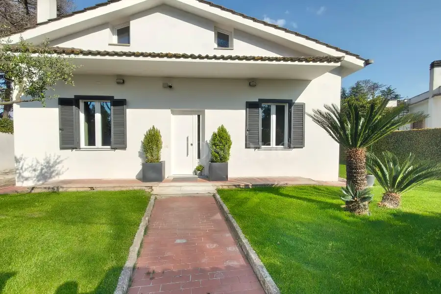 Villa in vendita di 150 mq a €649.000 (rif. 19/2026)