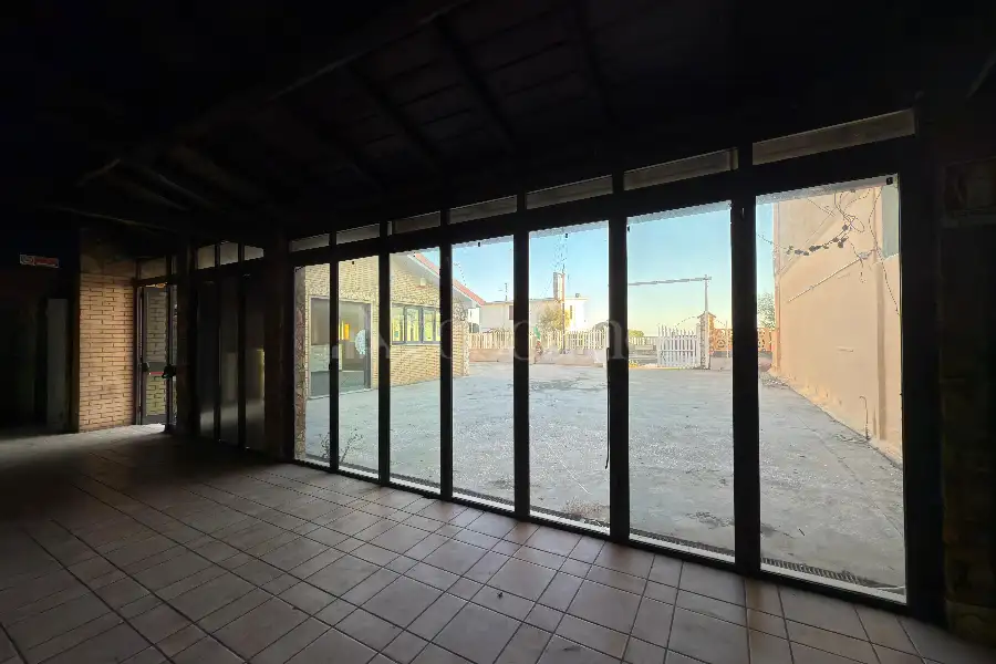 Negozio in vendita di 1.574 mq a €875.000 (rif. 84/2025)