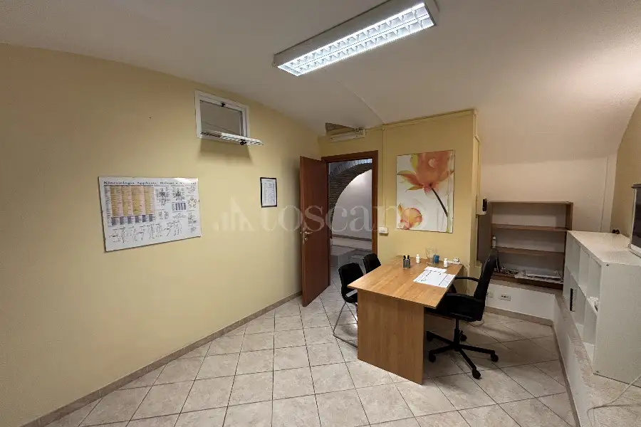 Negozio in vendita di 178 mq a €339.000 (rif. 25/2026)