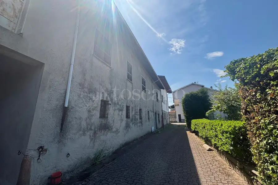 Casale in vendita di 840 mq a €650.000 (rif. 38/2026)