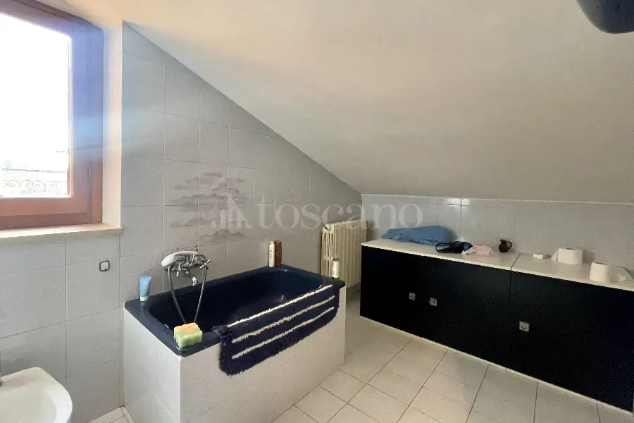 Villa in vendita di 400 mq a €295.000 (rif. 2/2026)