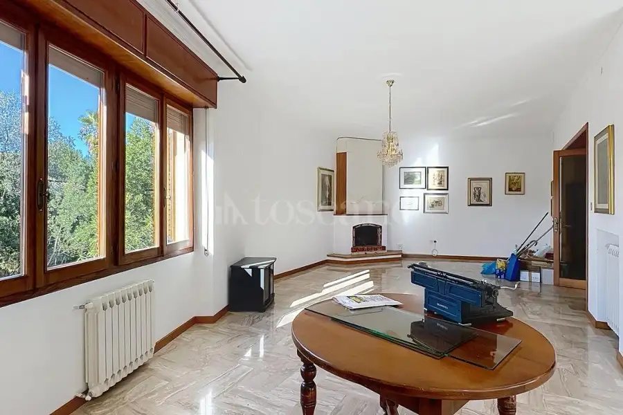 Villa in vendita di 630 mq a €670.000 (rif. 195/2025)