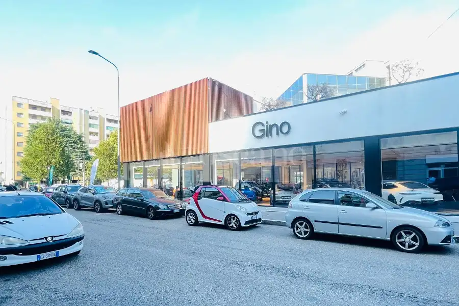Negozio in vendita di 31 mq a €98.000 (rif. 33/2026)