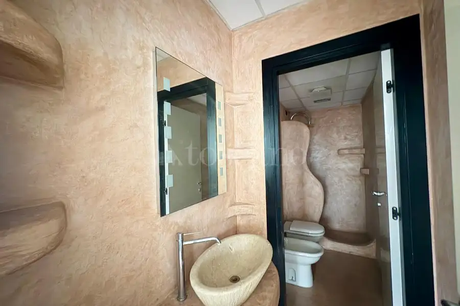 Ufficio in vendita di 115 mq a €350.000 (rif. 7/2026)