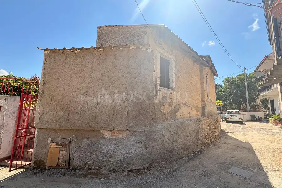Casa Indipendente in vendita di 80 mq a €48.000 (rif. 34/2026)