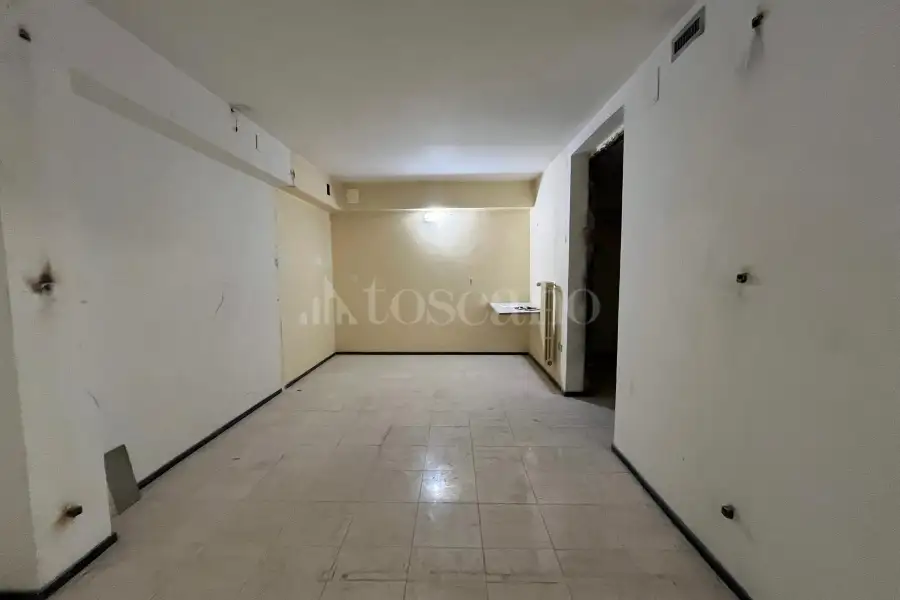 Negozio in vendita di 271 mq a €340.000 (rif. 41/2025)