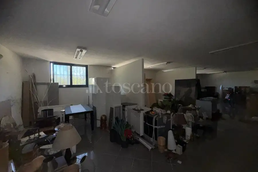 Magazzino in affitto di 300 mq a €1.600 (rif. 56/2025)