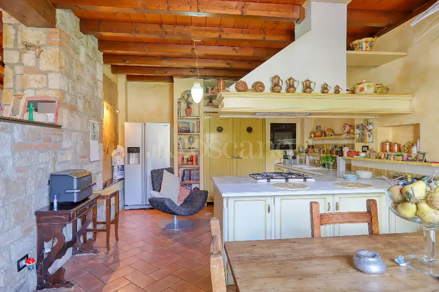 Villa in vendita di 270 mq a €630.000 (rif. 202/2026)