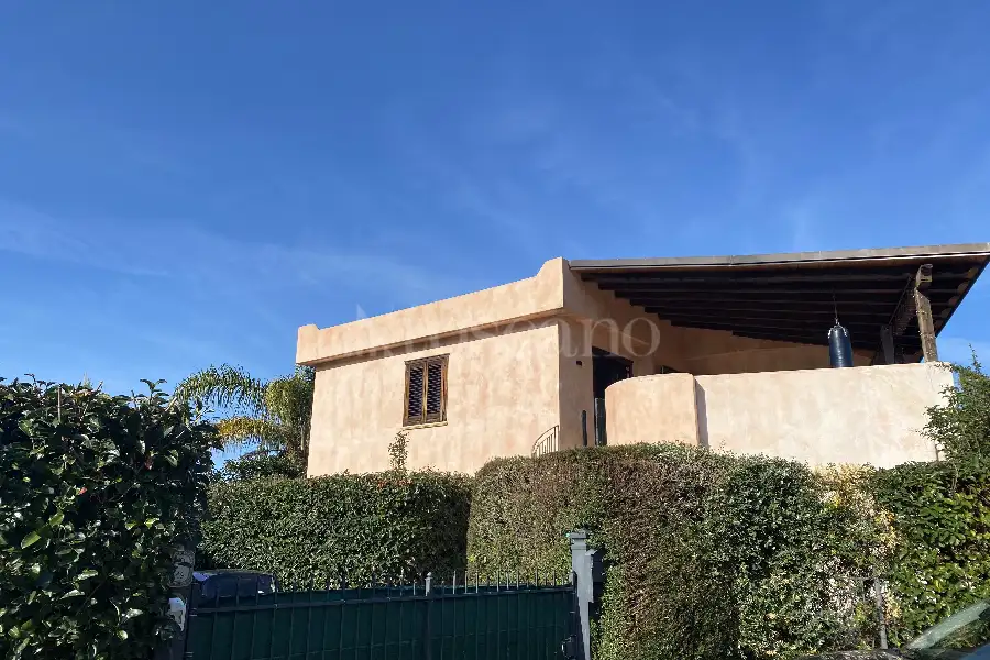 Villa Plurifamiliare in vendita di 85 mq a €150.000 (rif. 7/2026)