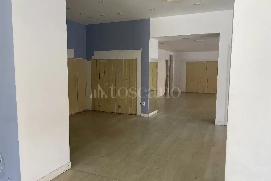 Negozio in vendita di 250 mq a €980.000 (rif. 12/2024)