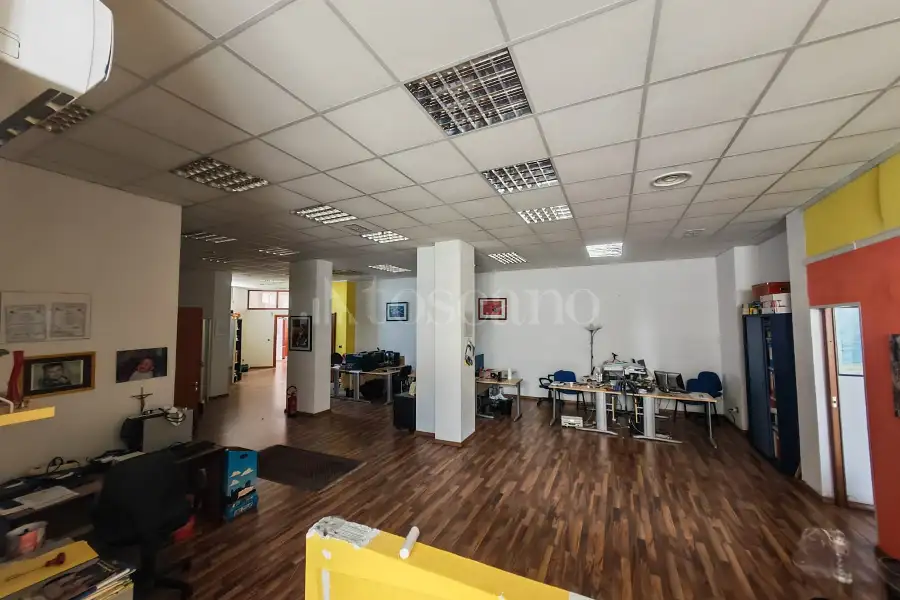 Magazzino in vendita di 368 mq a €210.000 (rif. 47/2026)