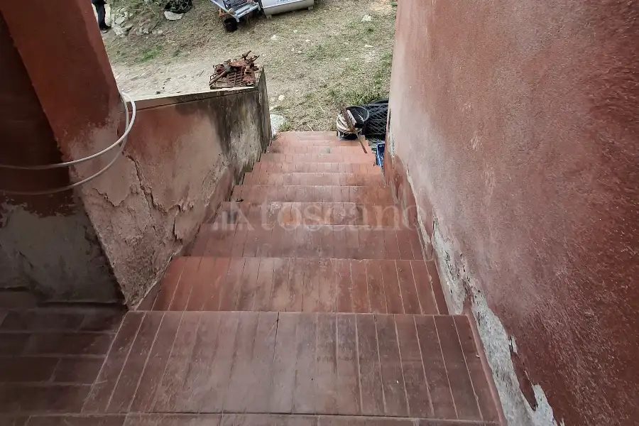 Rustico in vendita di 150 mq a €395.000 (rif. 13/2024)