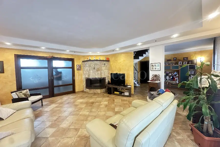 Villa in vendita di 250 mq a €470.000 (rif. 67/2025)