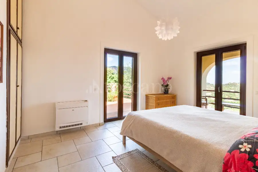 Villa in vendita di 350 mq a €790.000 (rif. 33/2024)