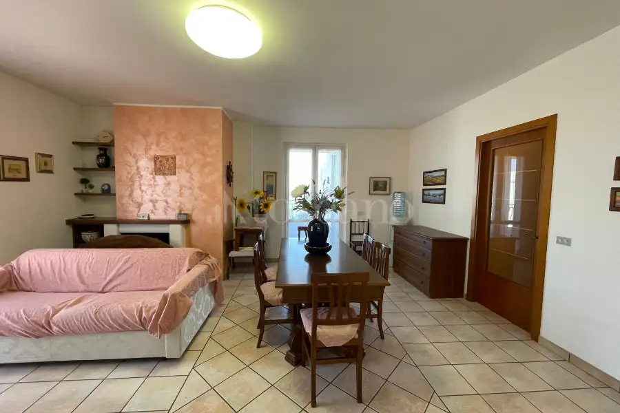 Attico in vendita di 110 mq a €165.000 (rif. 41/2025)