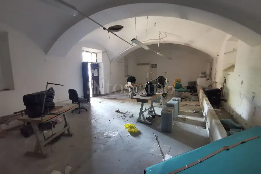 Casa Indipendente in vendita di 500 mq a €65.000 (rif. 27/2026)