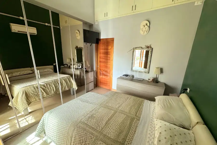 Villa Bifamiliare in vendita di 200 mq a €610.000 (rif. 4/2026)