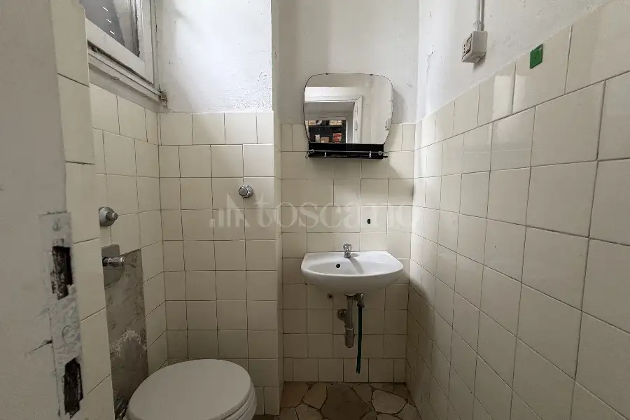 Negozio in vendita di 90 mq a €249.000 (rif. 35/2026)