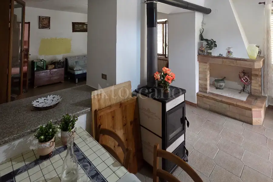 Casa Indipendente in vendita di 330 mq a €110.000 (rif. 35/2025)
