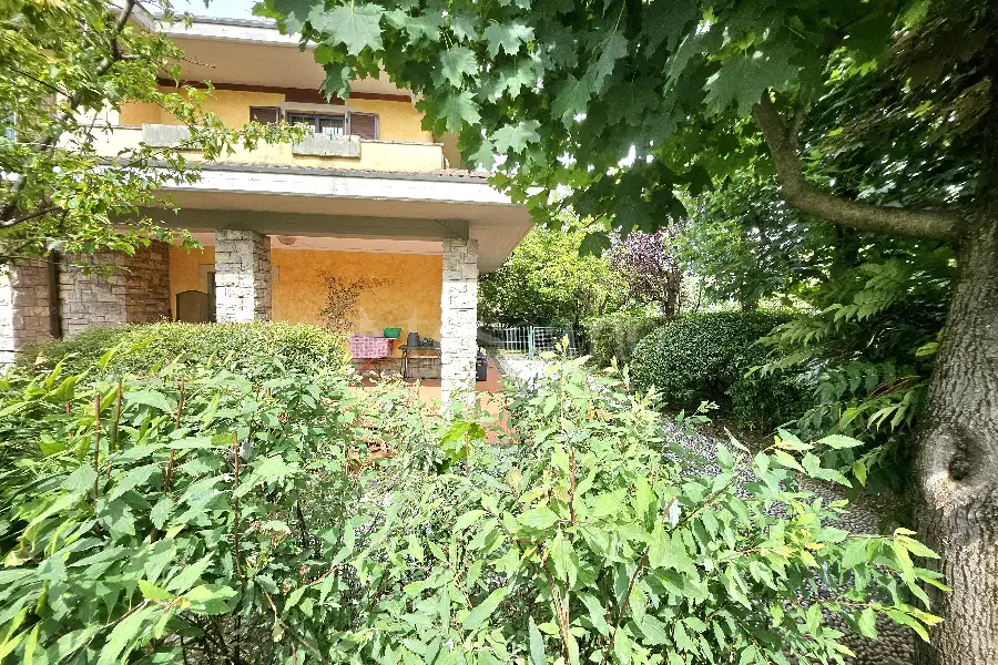 Villa Bifamiliare in vendita di 210 mq a €399.000 (rif. 13/2026)
