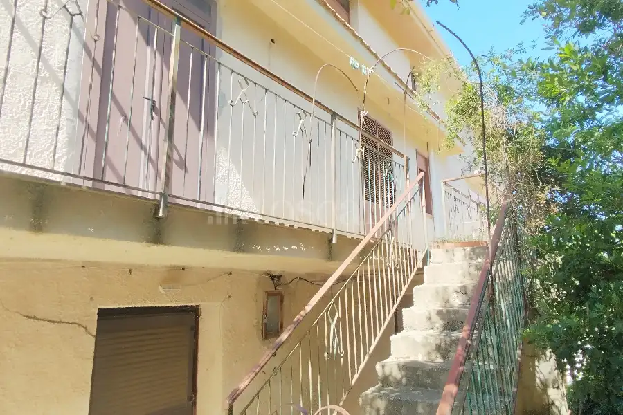 Casa Indipendente in vendita di 160 mq a €39.000 (rif. 24/2026)