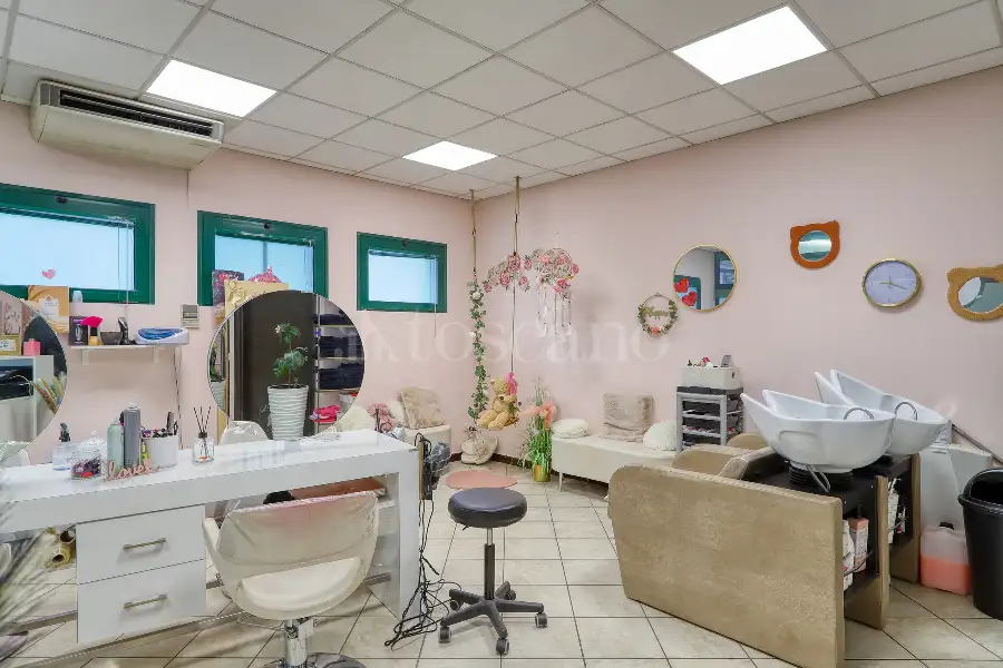 Negozio in vendita di 140 mq a €160.000 (rif. 100/2026)