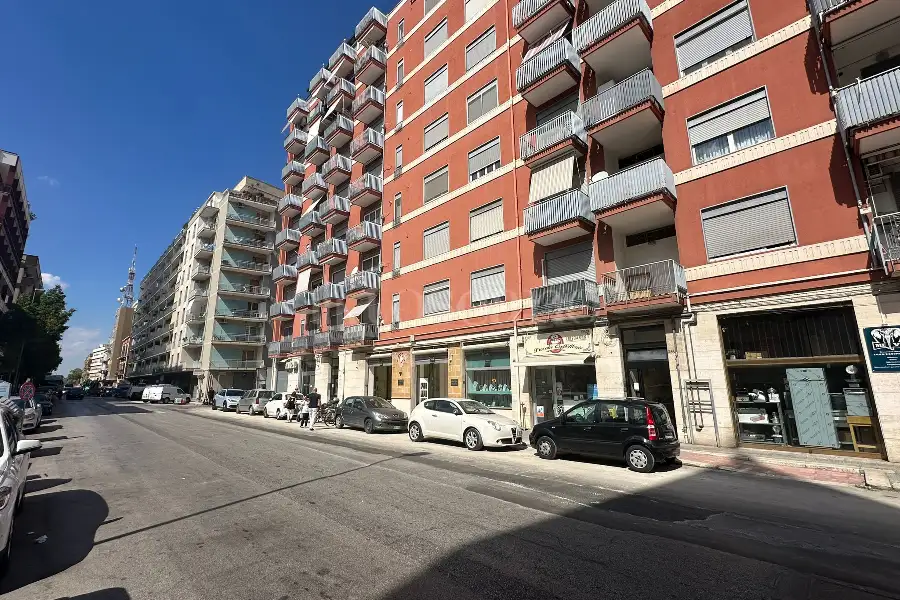 Negozio in vendita di 92 mq a €235.000 (rif. 66/2025)