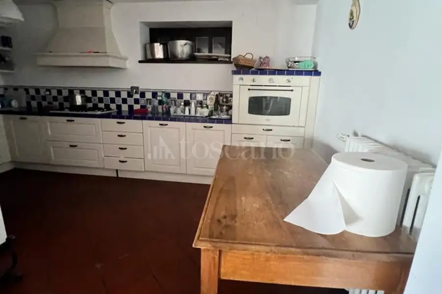 Villa in vendita di 400 mq a €399.000 (rif. 3/2024)