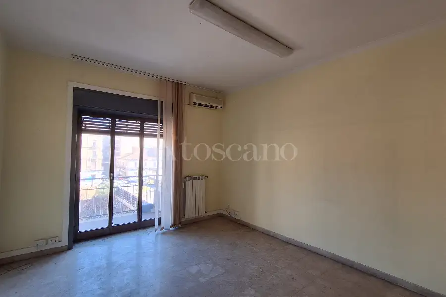 Ufficio in vendita di 175 mq a €245.000 (rif. 167/2026)