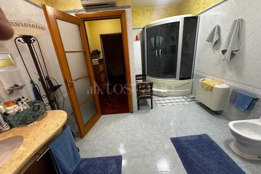 Casa Indipendente in vendita di 250 mq a €250.000 (rif. 92/2026)