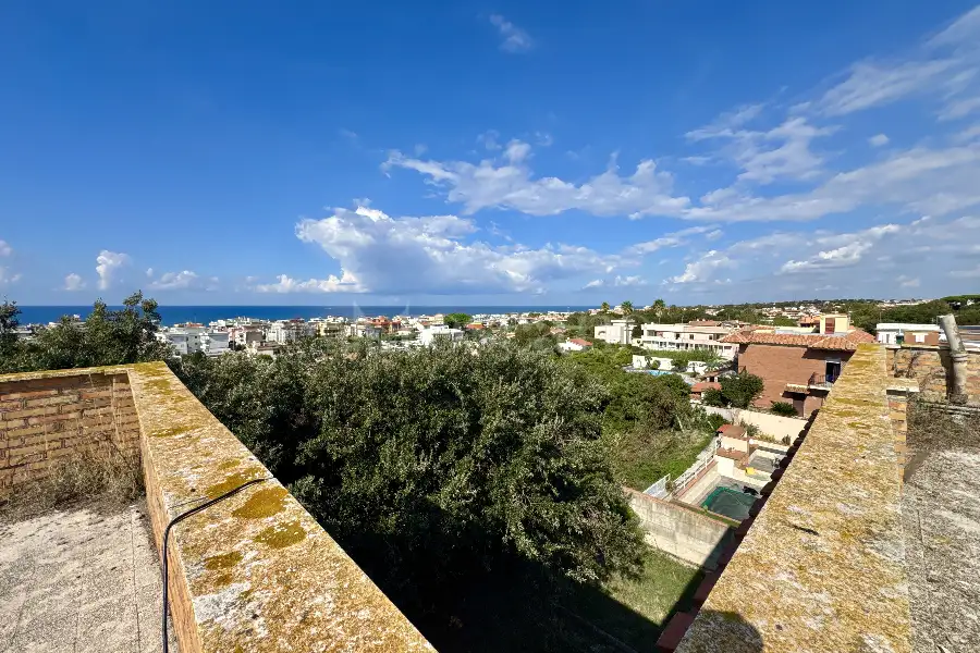 Casa Indipendente in vendita di 350 mq a €349.000 (rif. 112/2025)