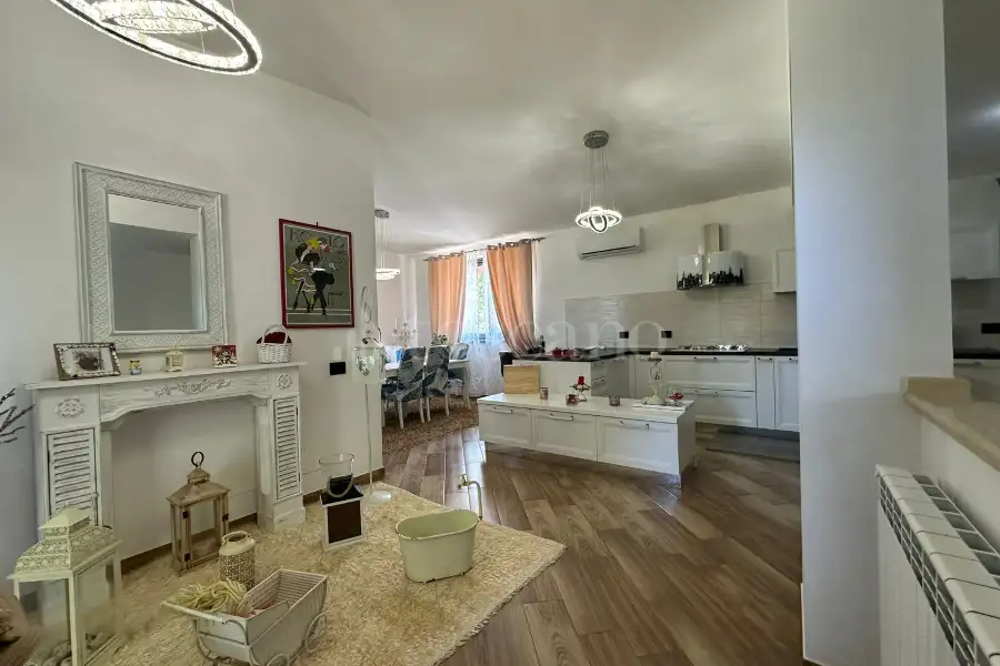 Casa Indipendente in vendita di 313 mq a €719.000 (rif. 56/2025)