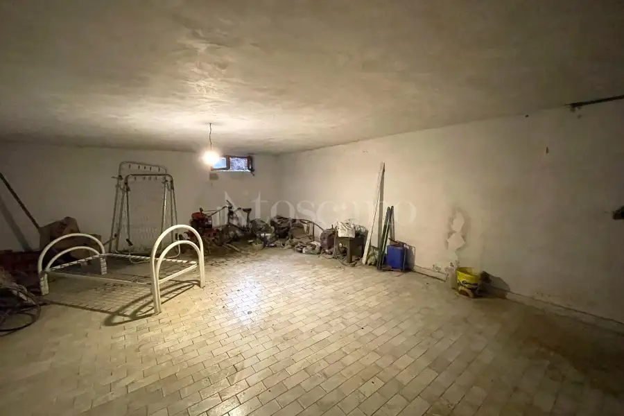 Villa in vendita di 305 mq a €650.000 (rif. 12/2025)