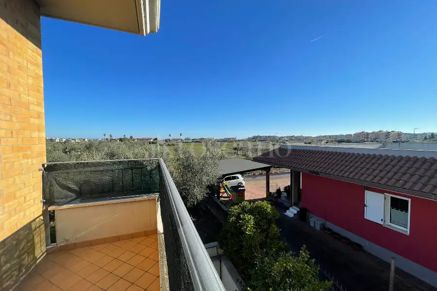Villa Bifamiliare in vendita di 250 mq a €360.000 (rif. 65/2025)