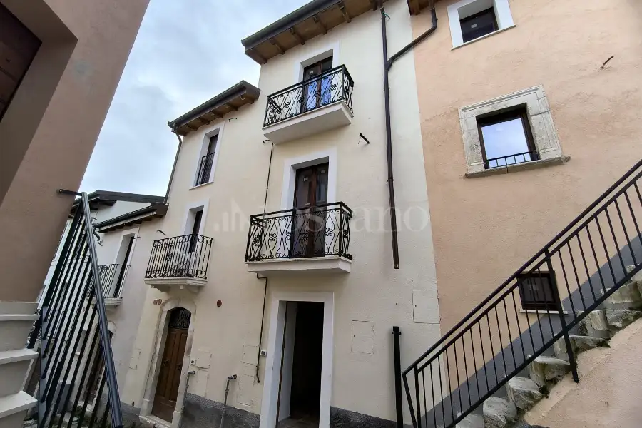 Casa Indipendente in vendita di 110 mq a €65.000 (rif. 7/2026)