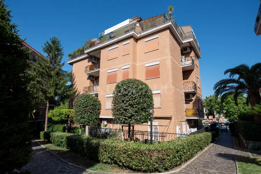 Attico in vendita di 75 mq a €449.000 (rif. 33/2025)