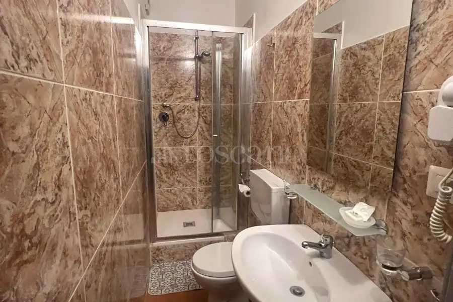 Casa in vendita di 680 mq a €1.050.000 (rif. 43/2025)