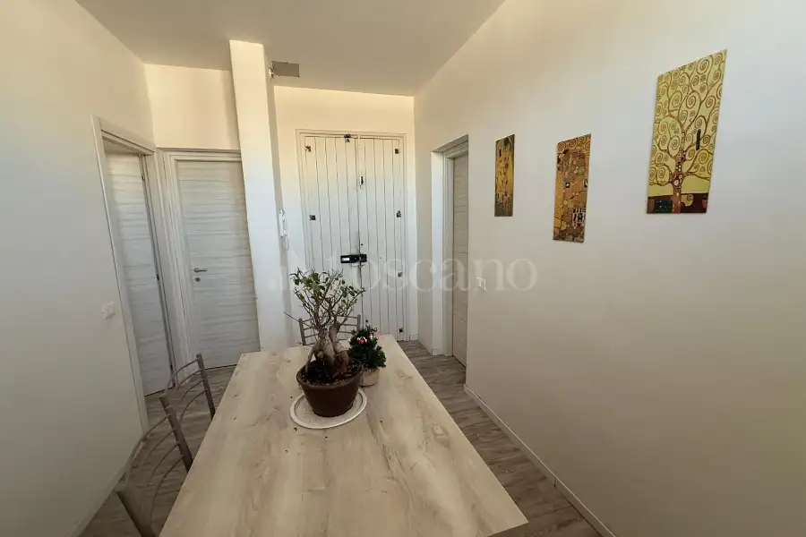 Attico in vendita di 100 mq a €350.000 (rif. 1/2026)